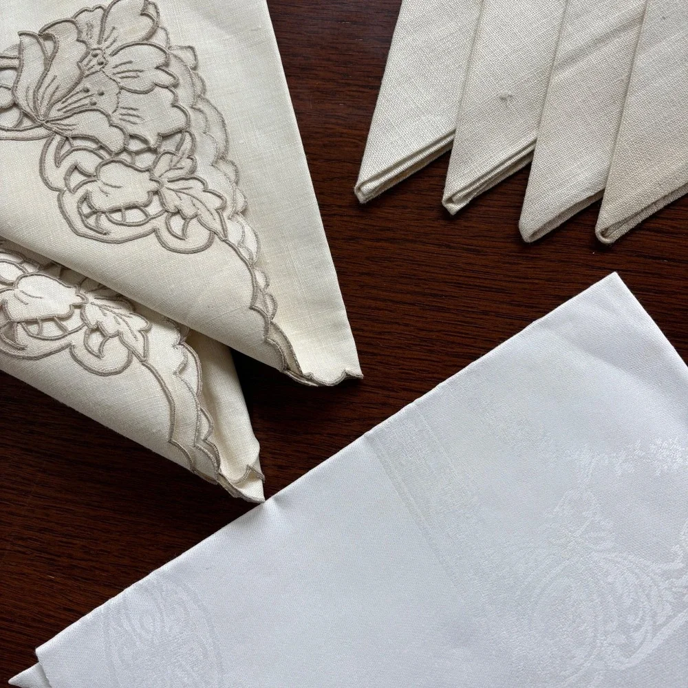 Vintage Linen Napkin Lot 12pc White Damask Cream Cutwork Floral Scalloped Edge